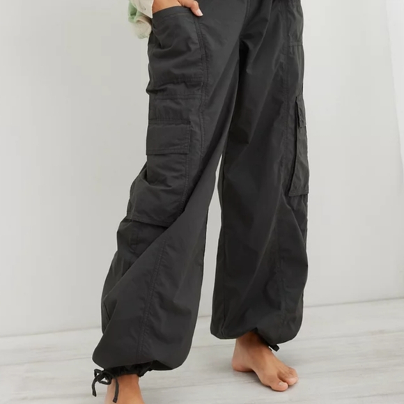 Aerie Gray Hihg Waisted Go-For-It Baggy Cargo Pant 100%Cotton - Picture 2 of 14
